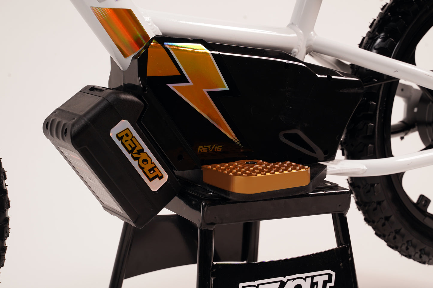 Revolt 16 EDRIVE Brushless - LIMITED EDITION CUSTOM COLORS